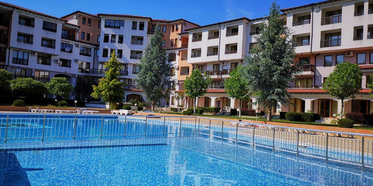 Villa Poesia, Harmony Hills Residence Рогачево Екстериор снимка