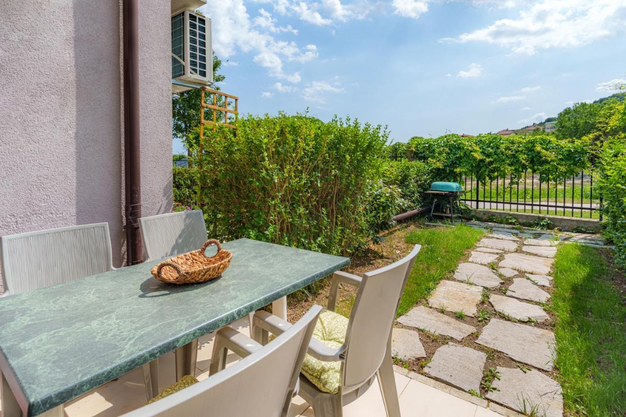 Villa Poesia, Harmony Hills Residence Рогачево Екстериор снимка